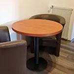 Zentral Gelegene In Ingelheim, Nahe A60 Fuer Monteure Mit Parkplatz *