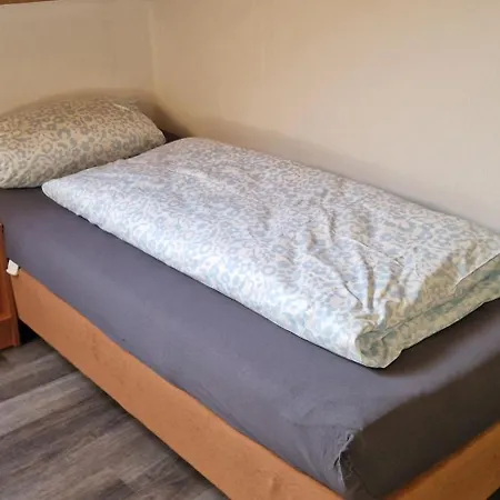 Zentral Gelegene In Ingelheim, Nahe A60 Fuer Monteure Mit Parkplatz