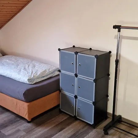 Zentral Gelegene In Ingelheim, Nahe A60 Fuer Monteure Mit Parkplatz
