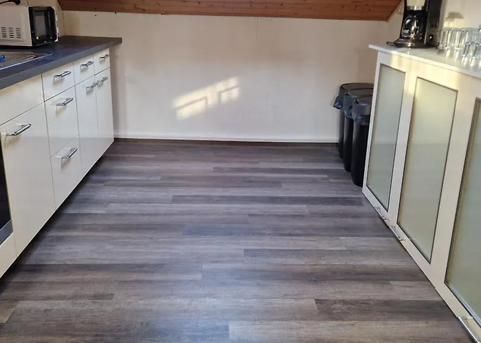 דירה Zentral Gelegene In Ingelheim, Nahe A60 Fuer Monteure Mit Parkplatz אינגלהיים אם ריין