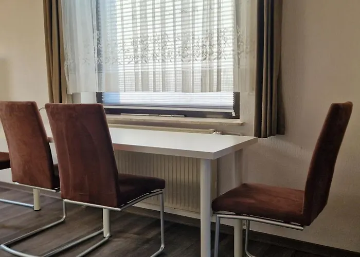 Zentral Gelegene In Ingelheim, Nahe A60 Fuer Monteure Mit Parkplatz * אינגלהיים אם ריין