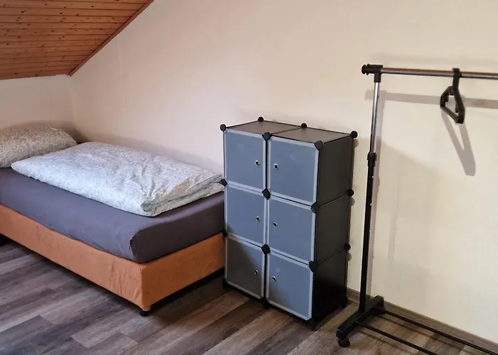 Zentral Gelegene In Ingelheim, Nahe A60 Fuer Monteure Mit Parkplatz